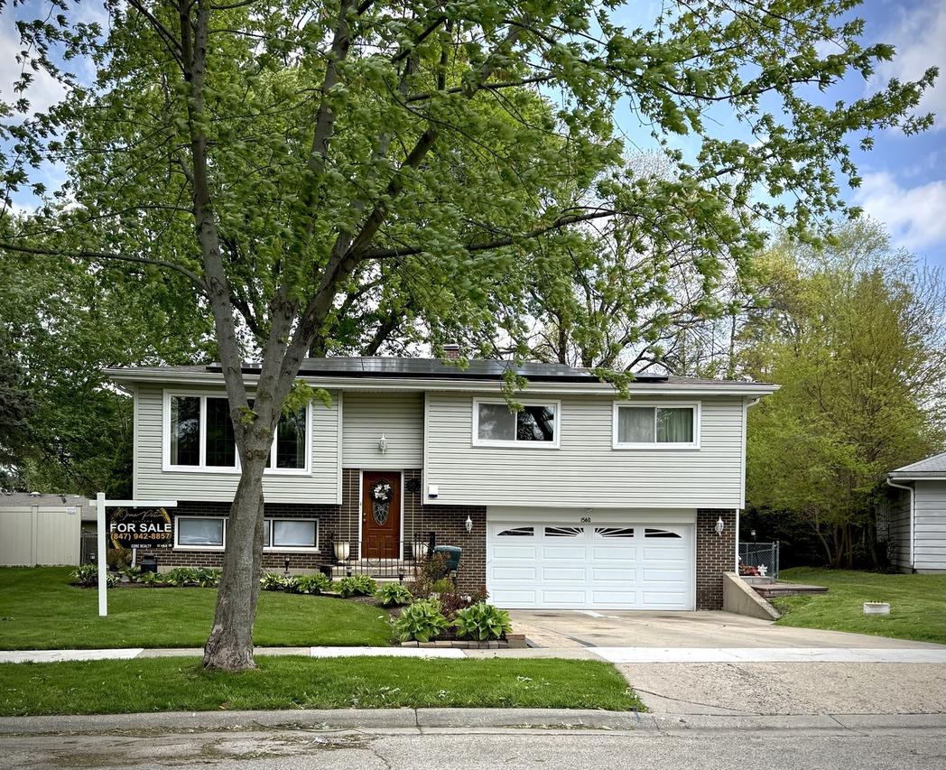 1560 Pamela Dr., Elgin, IL 60123