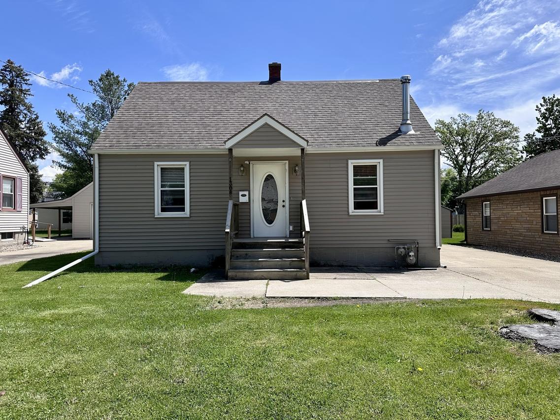 1308 11th Ave., Sterling, IL 61081
