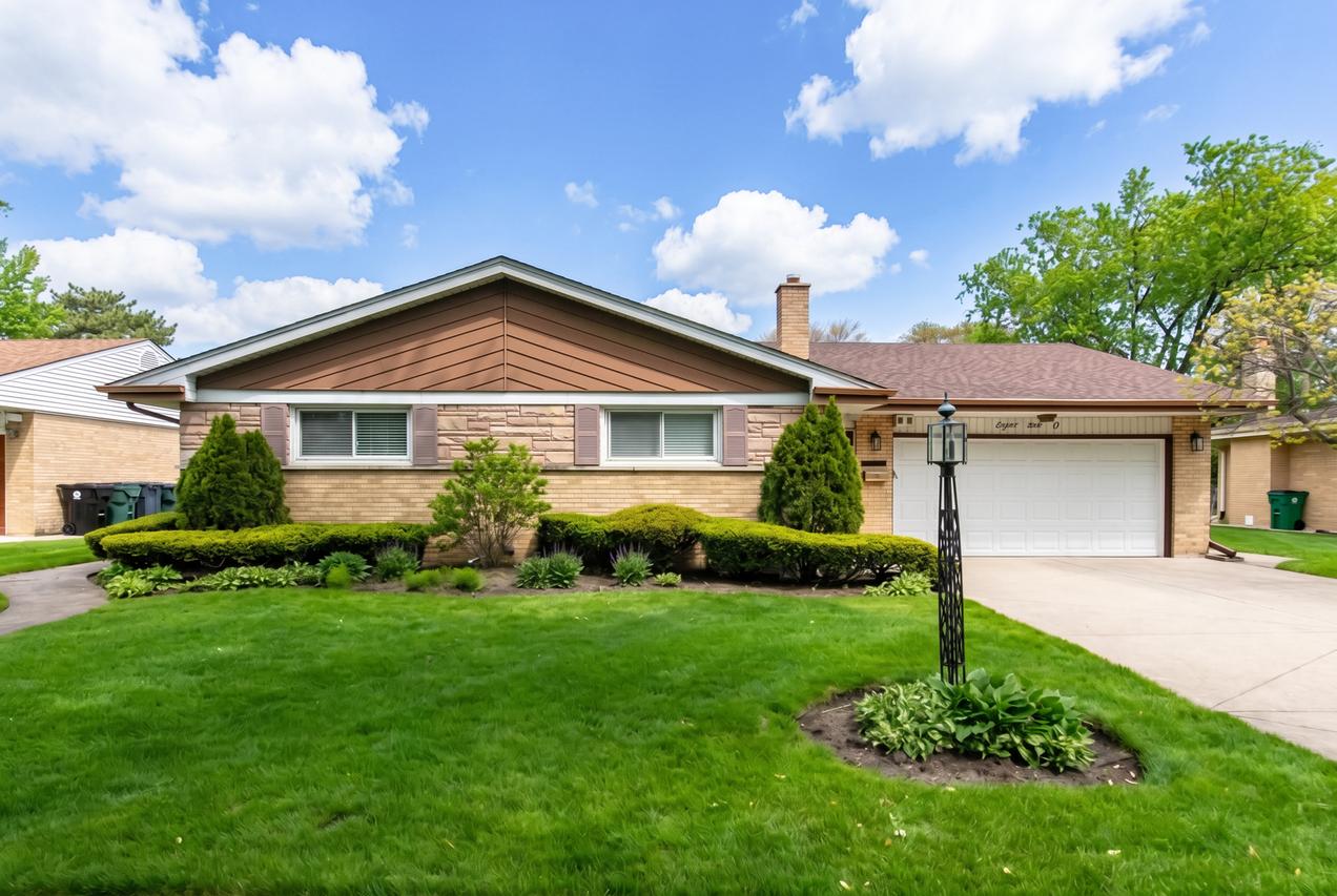 860 N Merrill St., Park Ridge, IL 60068