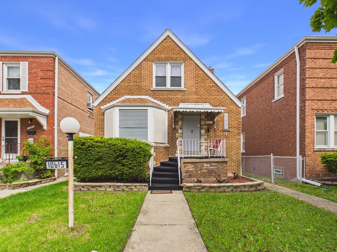 10615 S Vernon Ave., Chicago, IL 60628