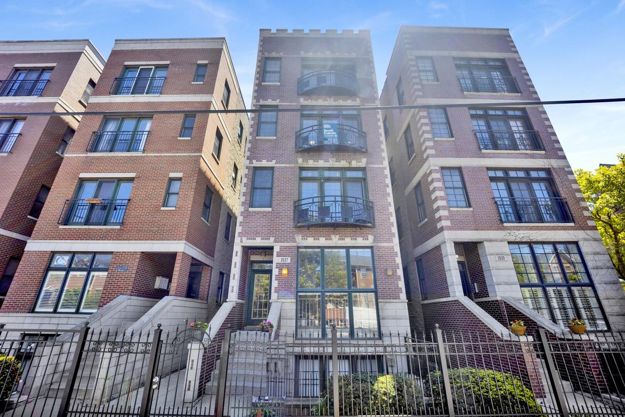 2637 W Belmont Ave. #3, Chicago, IL 60618