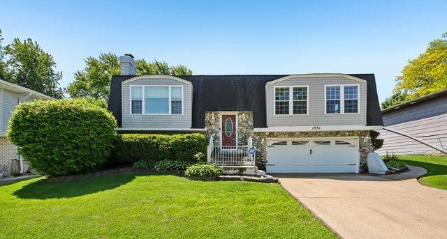 1931 Hollywood Ave., Hanover Park, IL 60133