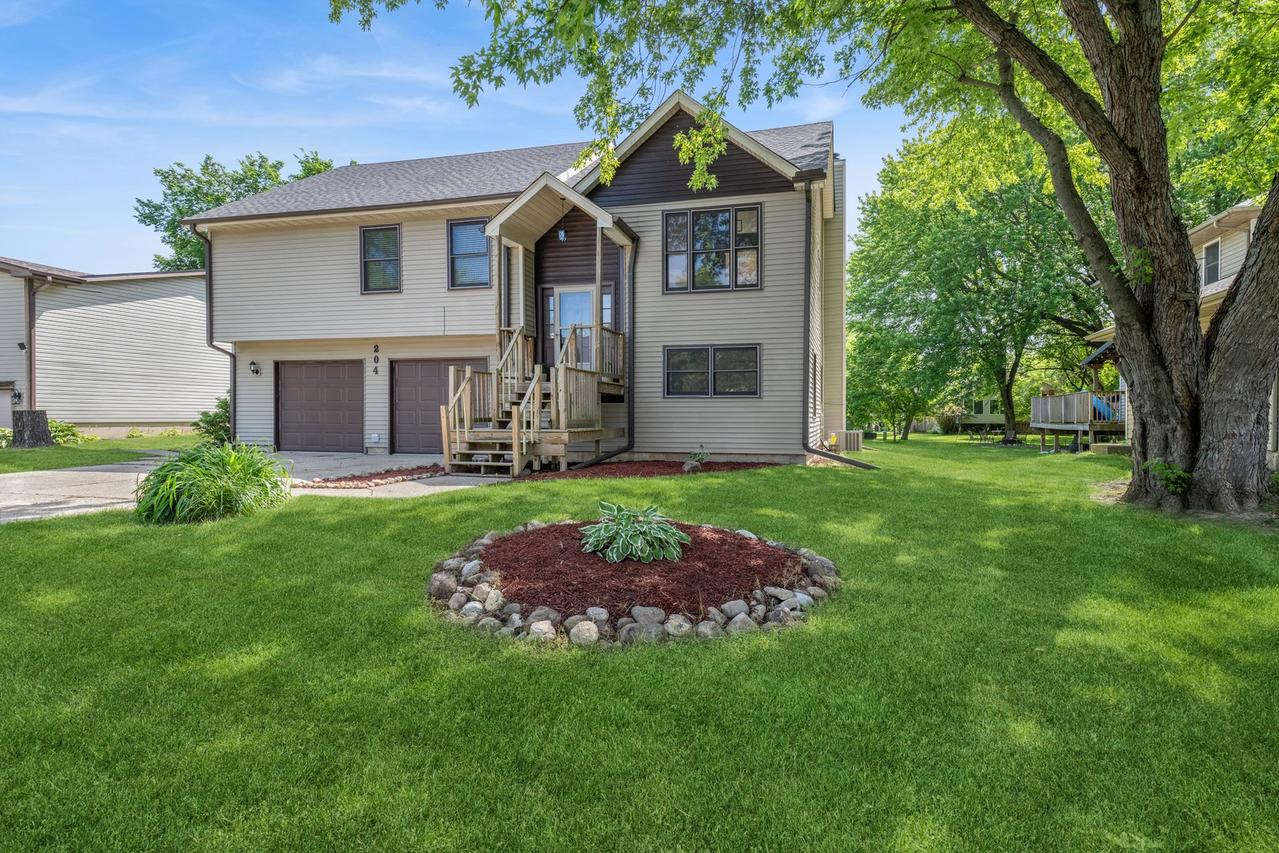 204 Brandywine Dr., Poplar Grove, IL 61065