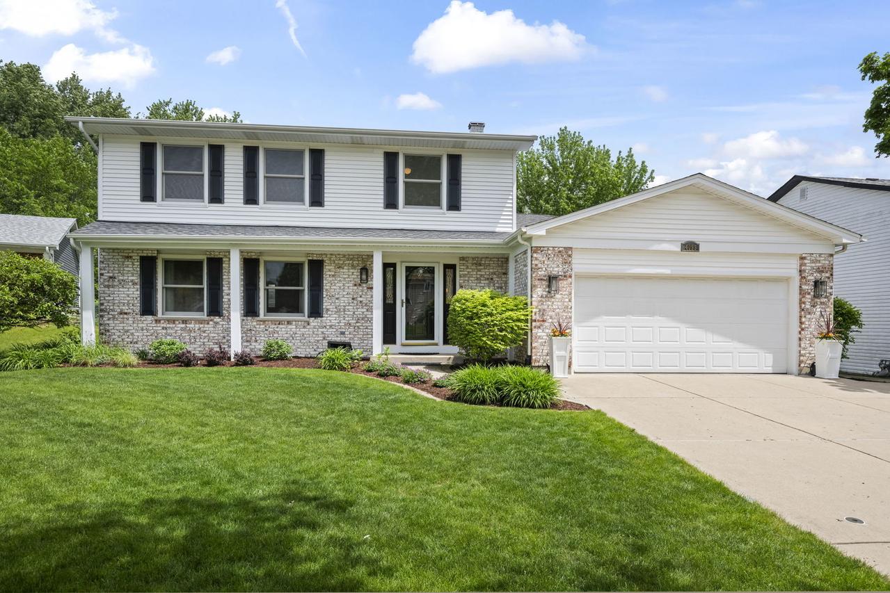 4095 Victoria Dr., Hoffman Estates, IL 60192