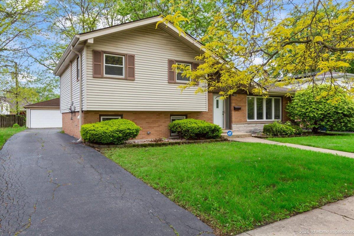 17028 Evans Dr., South Holland, IL 60473