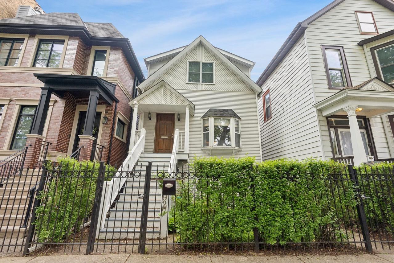 3927 N Paulina St., Chicago, IL 60613