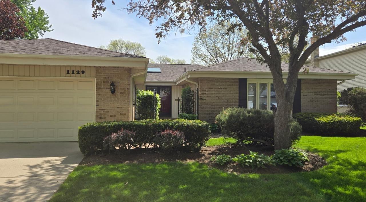 1129 S Salem Ln., Arlington Heights, IL 60005