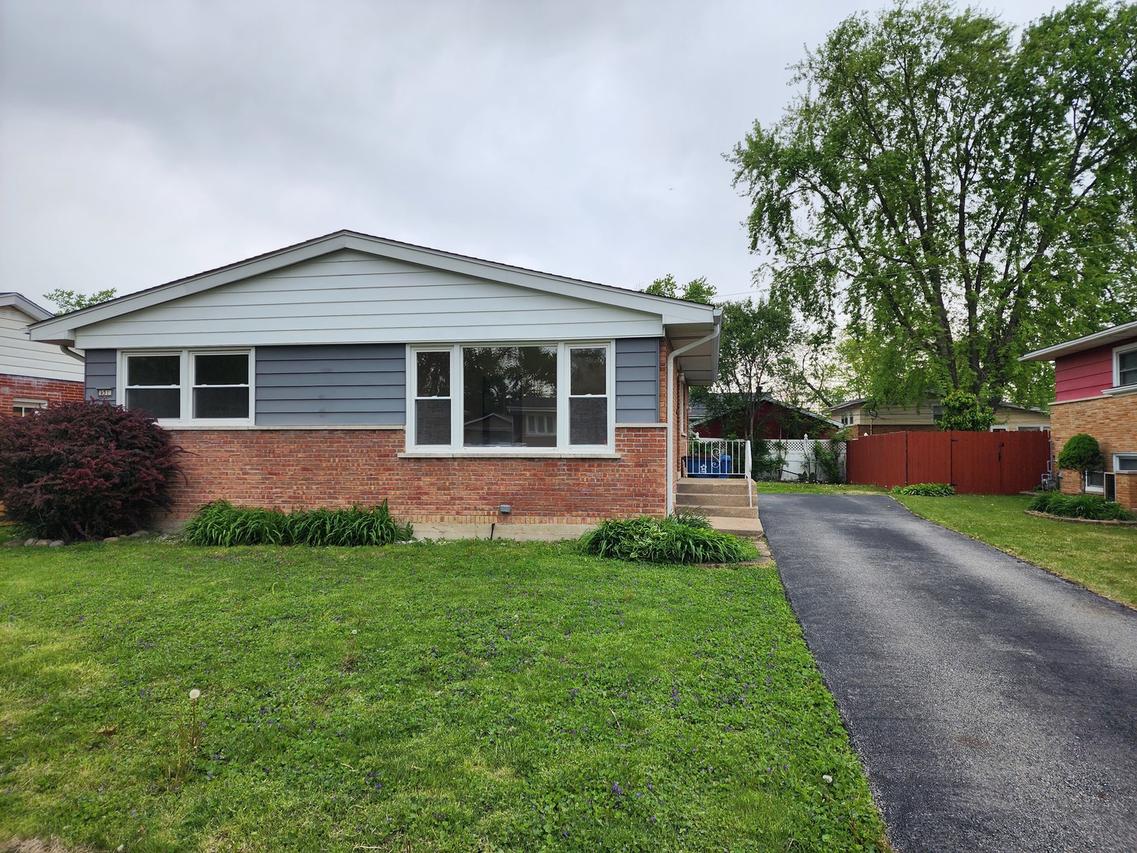 151 Amy St., Chicago Heights, IL 60411
