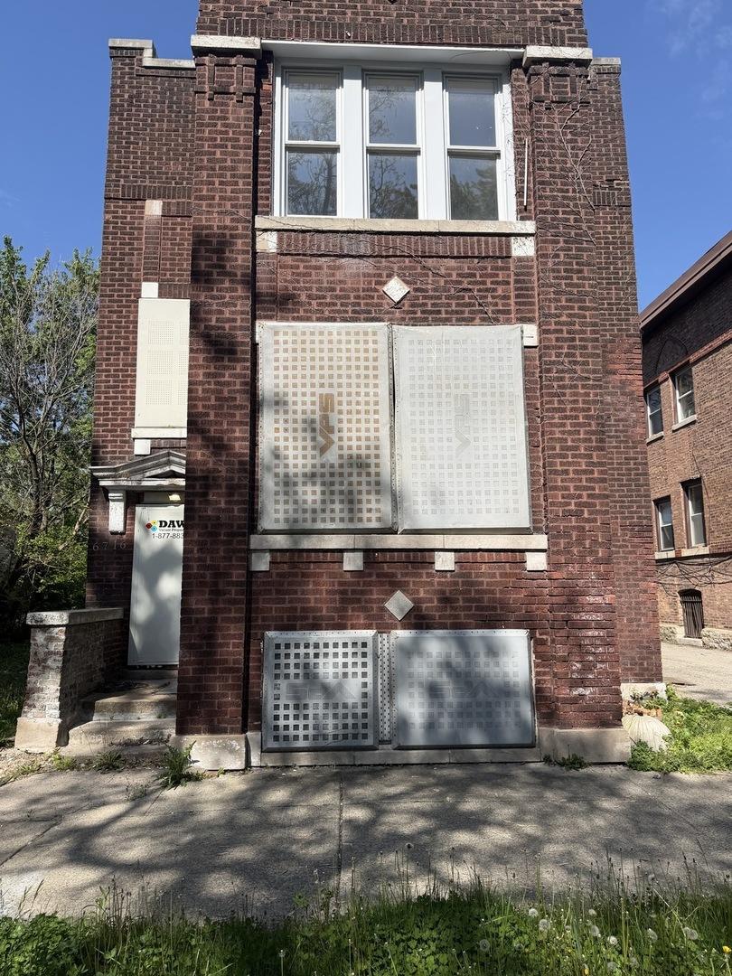 6716 S May St., Chicago, IL 60621