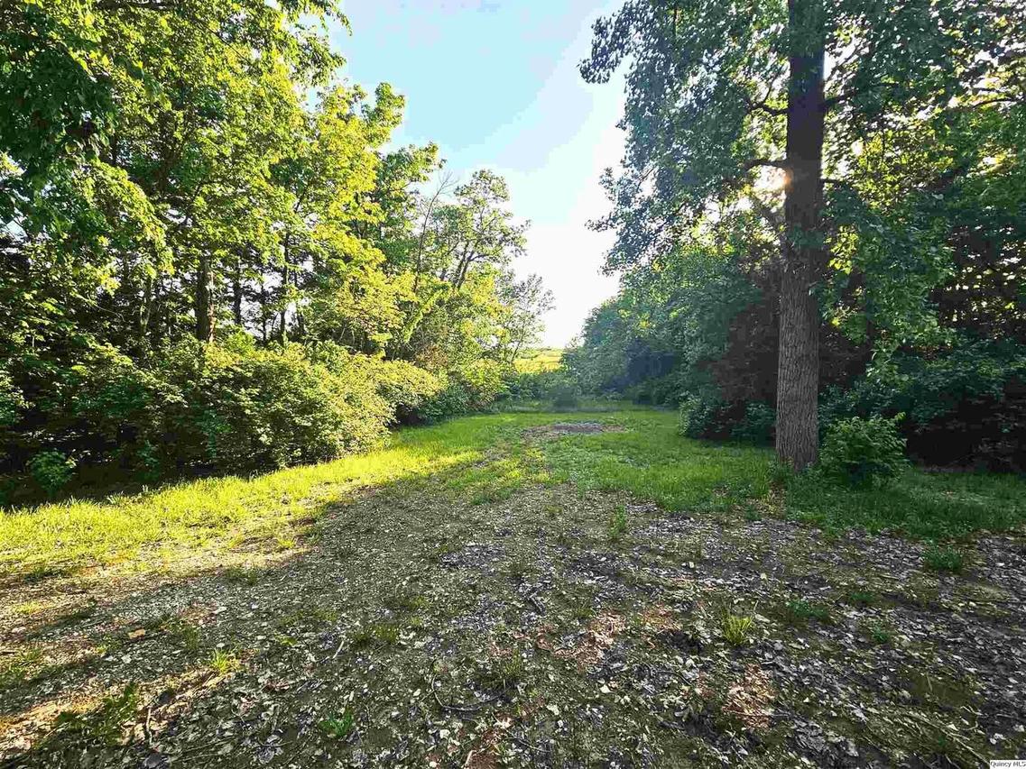 9606 Rock Quarry Rd., Quincy, IL 62305