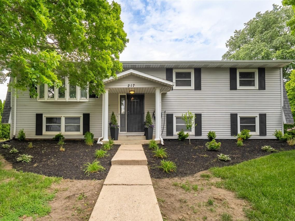 217 Indian Creek Dr., Pekin, IL 61554