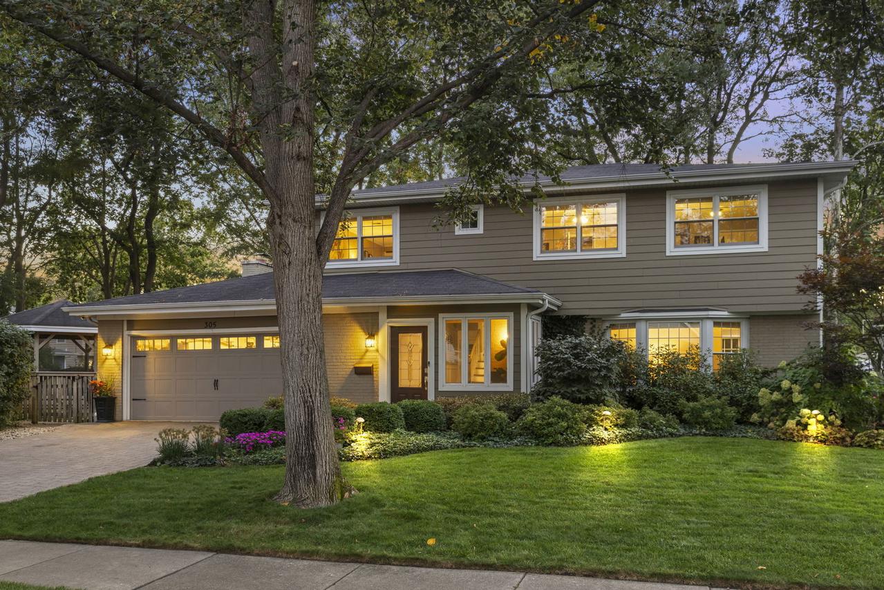 305 Richard Rd., Naperville, IL 60540