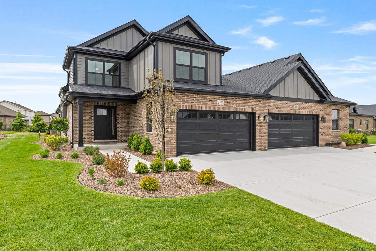 2615 Delavan Dr., New Lenox, IL 60451