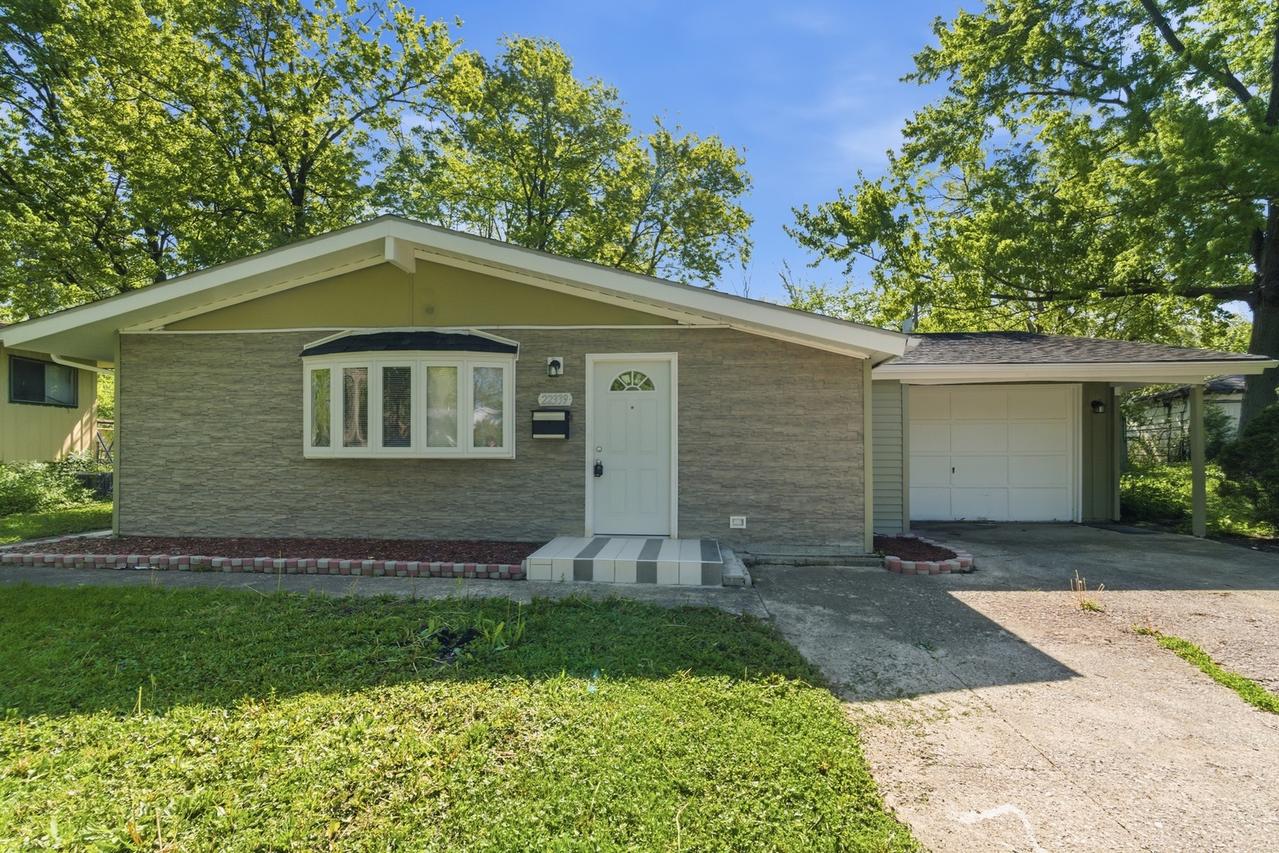 22339 Strassburg Ave., Sauk Village, IL 60411