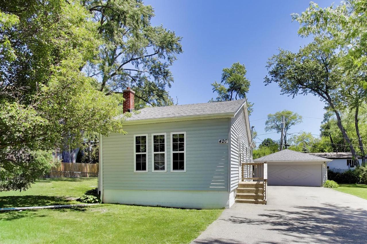 420 Lily Ln., Lakemoor, IL 60051