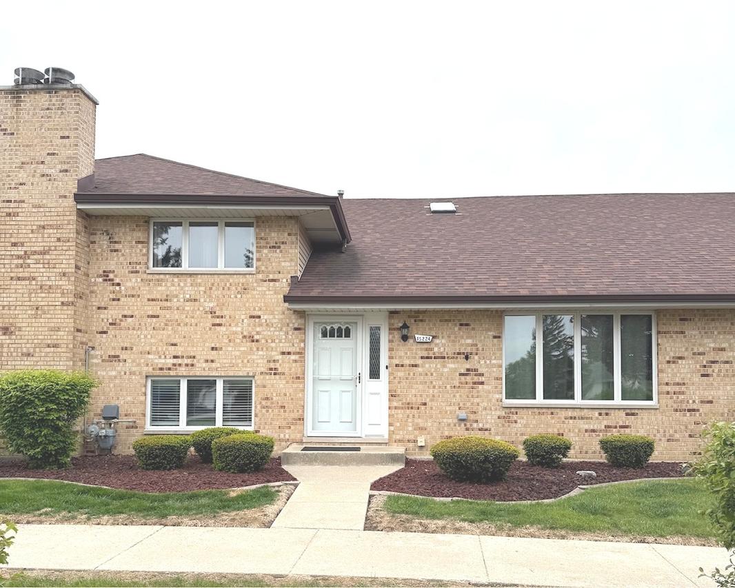 15224 73rd Ct. #25, Orland Park, IL 60462