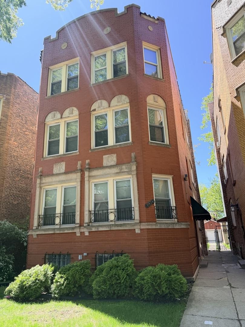 8534 S Bennett Ave., Chicago, IL 60617