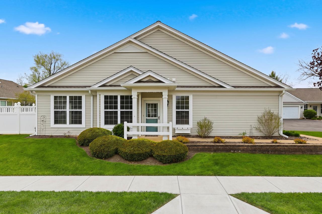 12511 Rock Island Tr., Huntley, IL 60142
