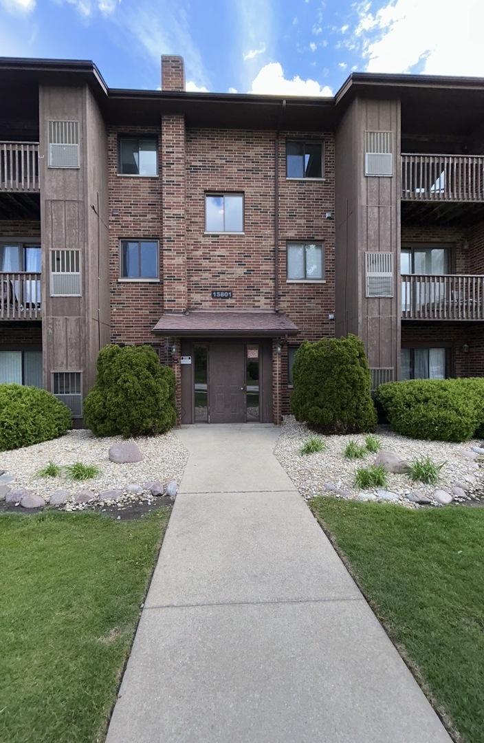 15801 Peggy Ln. #1, Oak Forest, IL 60452