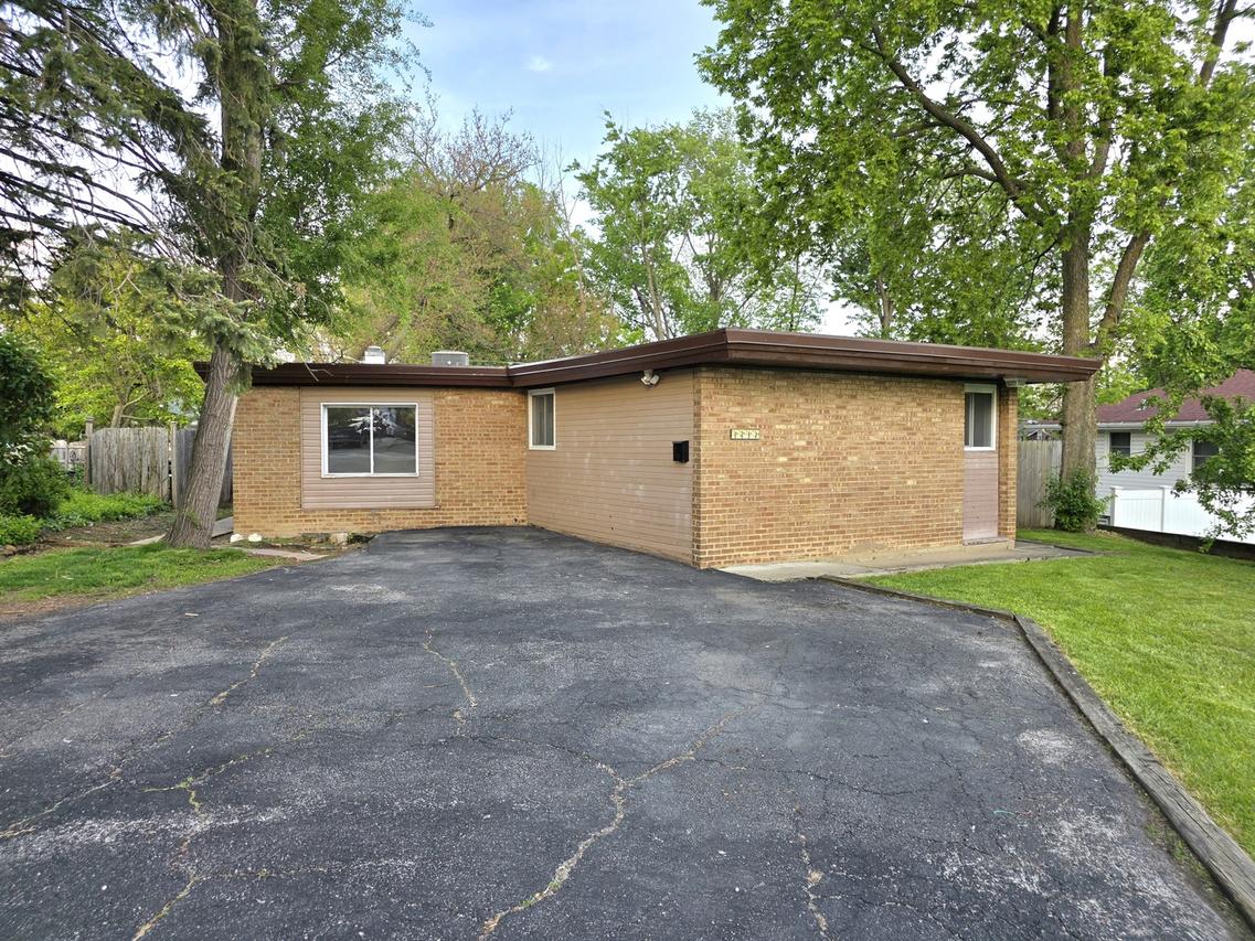 1213 Orchard Ave., Chicago Heights, IL 60411
