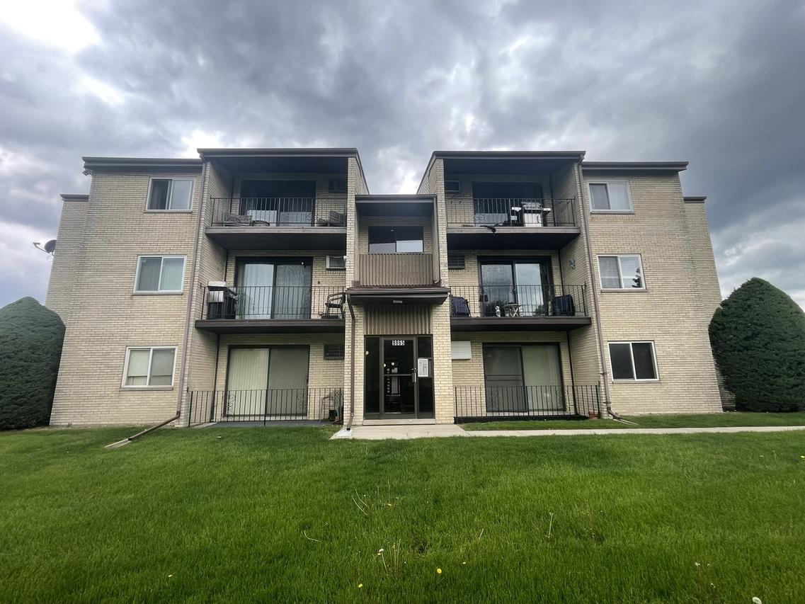 9865 Cordoba Ct. #1A, Orland Park, IL 60462