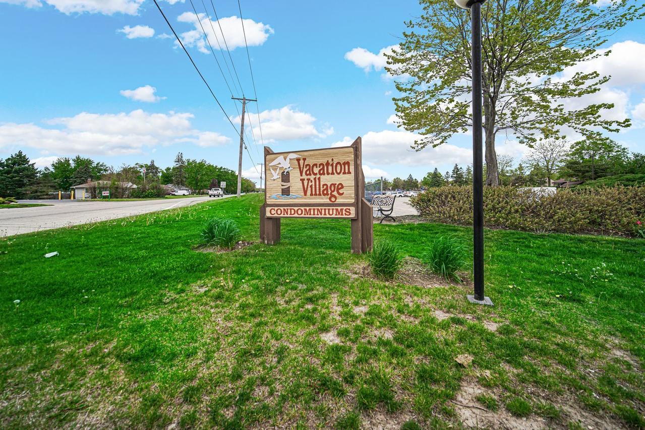 23 Jamaica Colony St. #2, Fox Lake, IL 60020