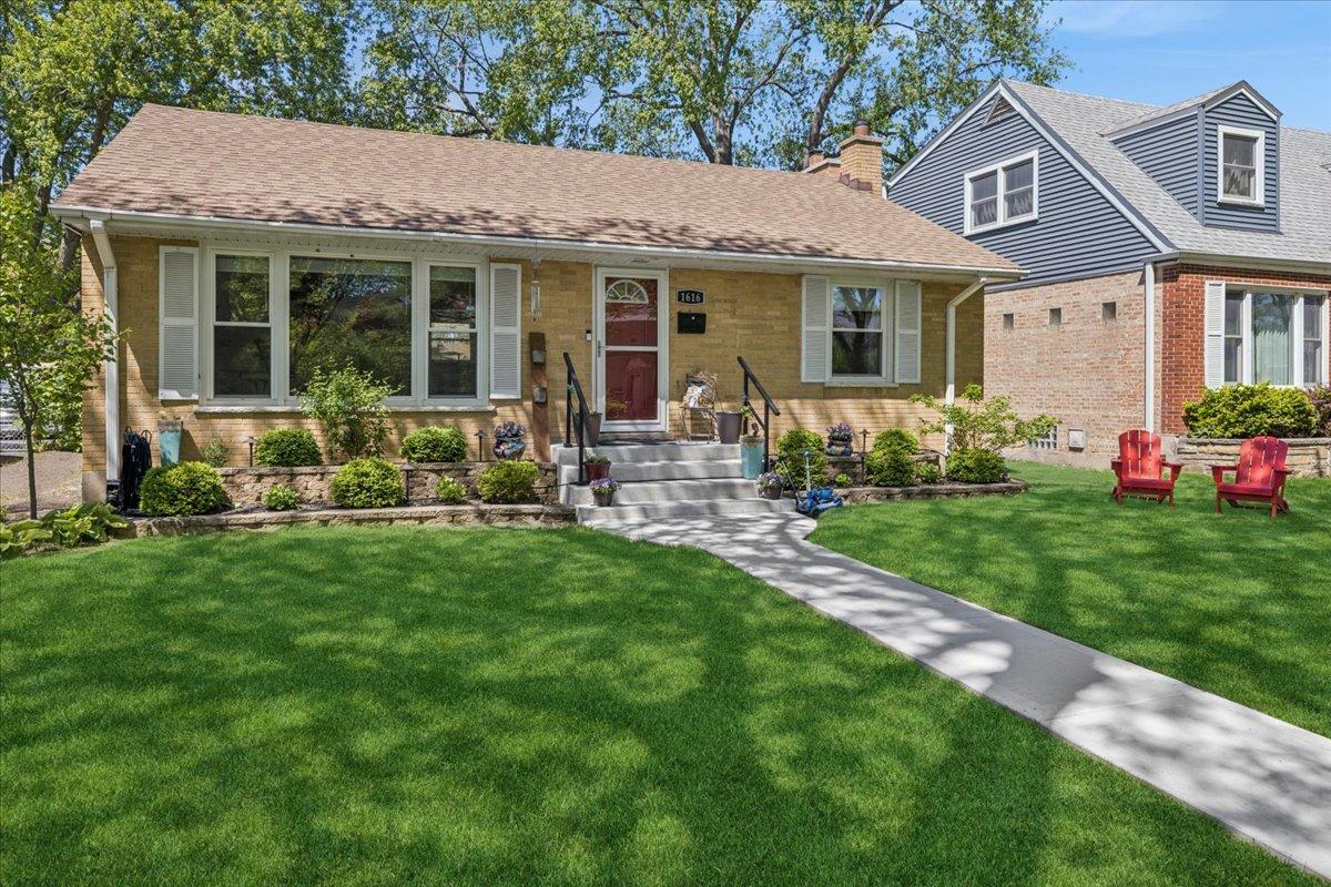 1616 Fowler Ave., Evanston, IL 60201