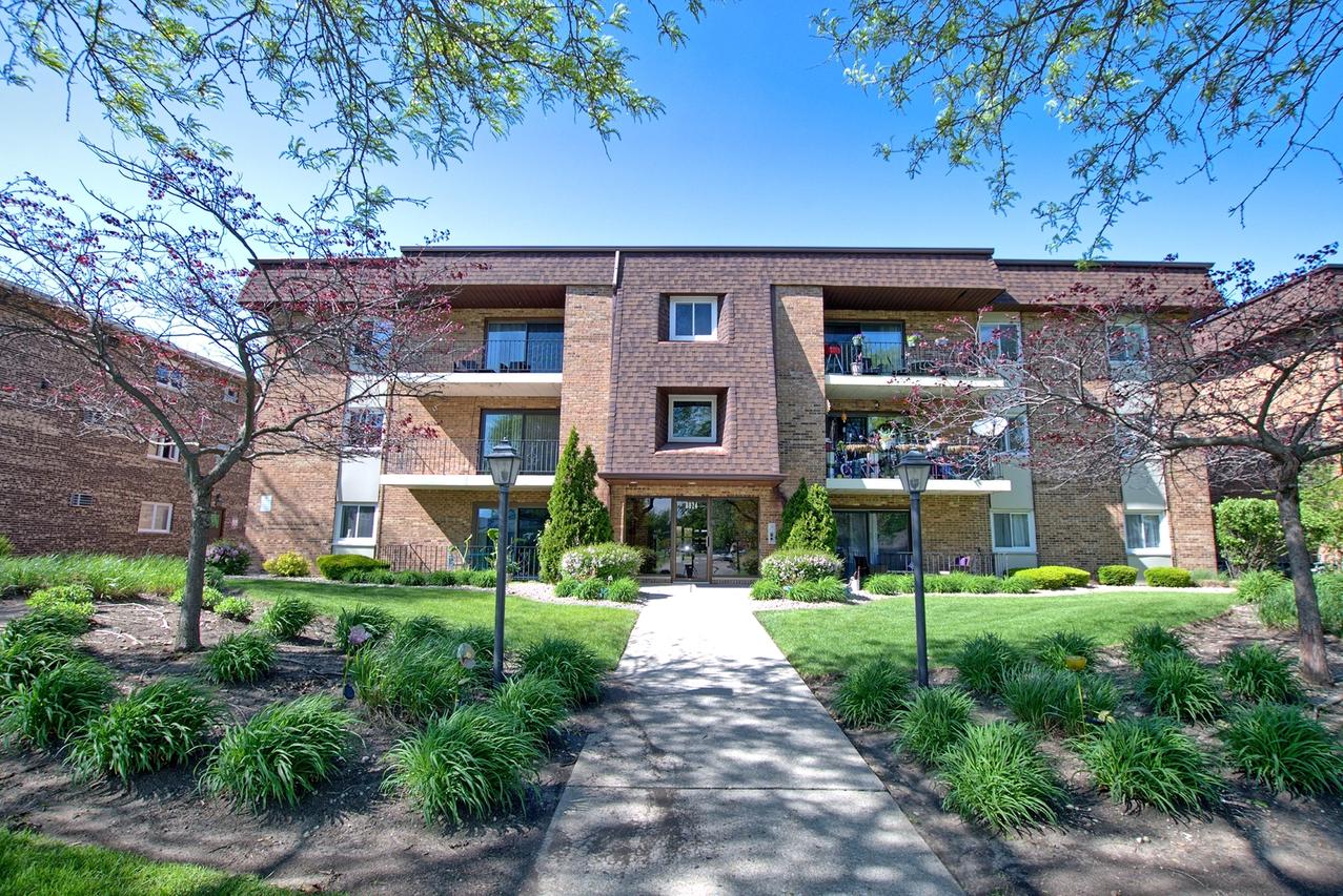 8924 W 140th St. #303, Orland Park, IL 60462