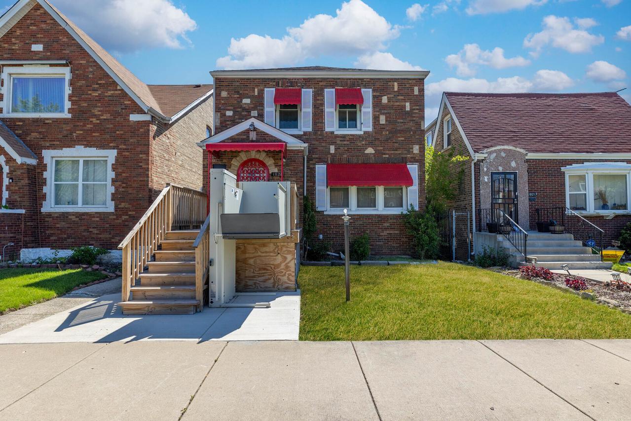 10211 S Eberhart Ave., Chicago, IL 60628