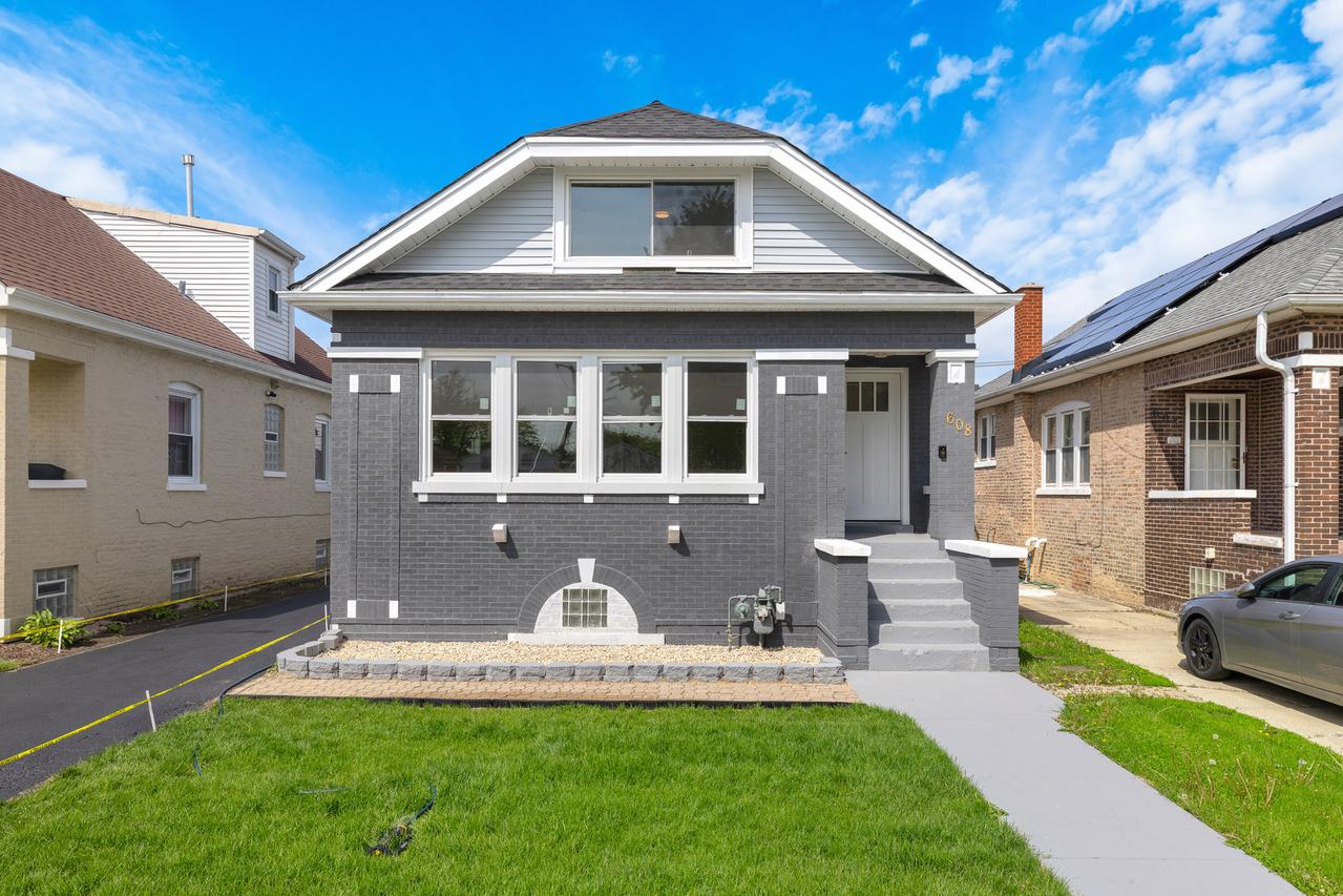 608 S 21st Ave., Maywood, IL 60153