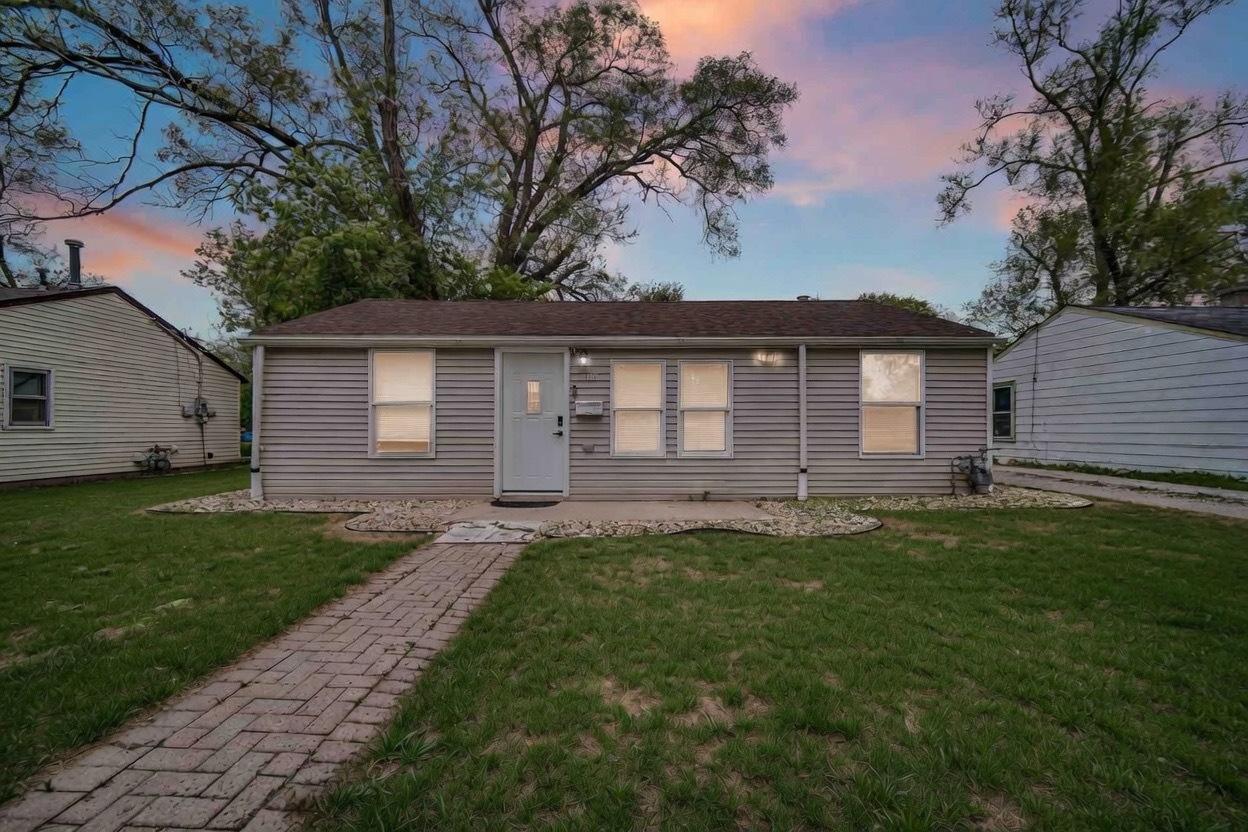 405 Dellwood Ave., Lockport, IL 60441