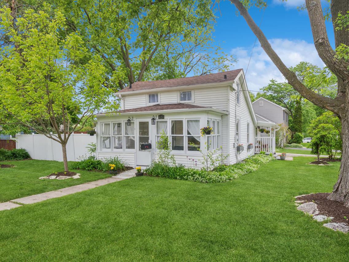 627 Park St., Batavia, IL 60510