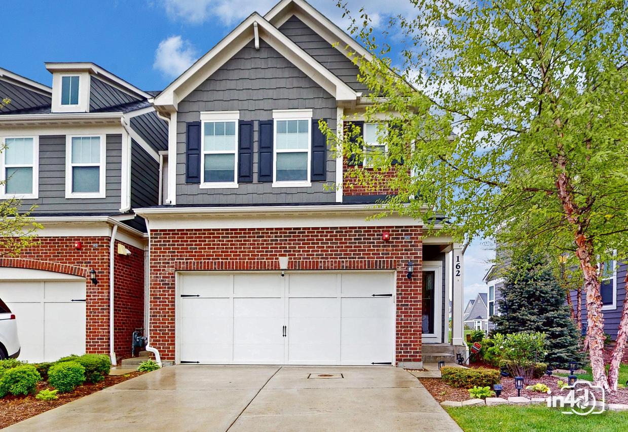 162 Waverly Ct., Bloomingdale, IL 60108
