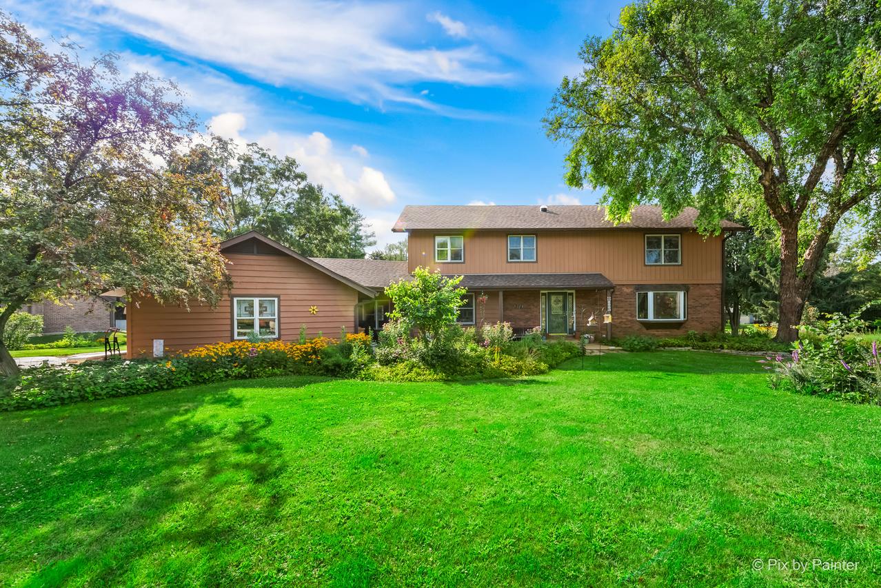 3305 Cardinal Ln., Woodstock, IL 60098