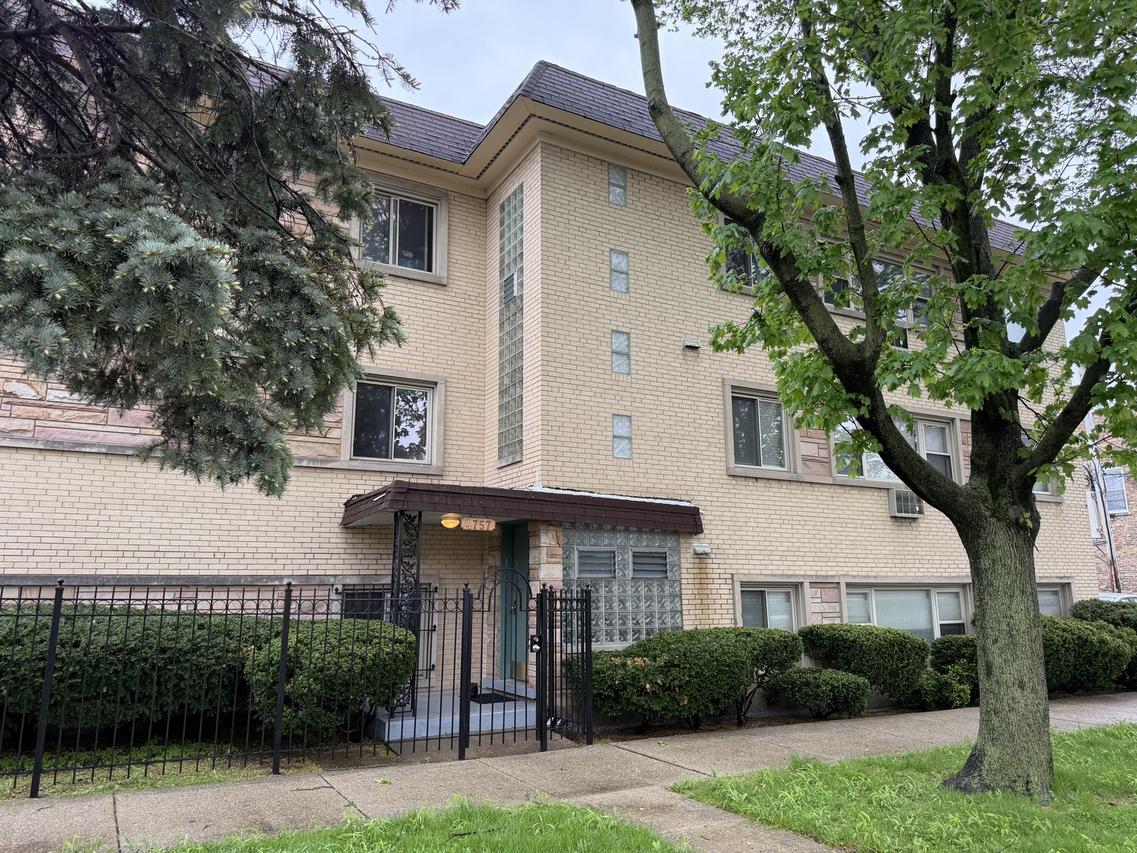 4757 N Keeler Ave. #101, Chicago, IL 60630