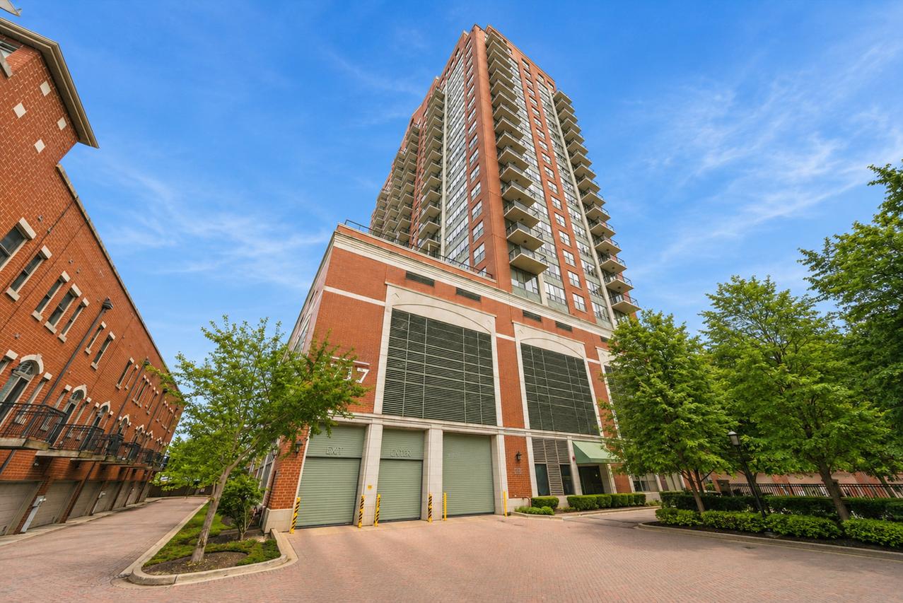 1717 S Prairie Ave. #2207, Chicago, IL 60616