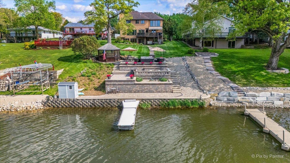 1317 Park Pl., Lake Holiday, IL 60548