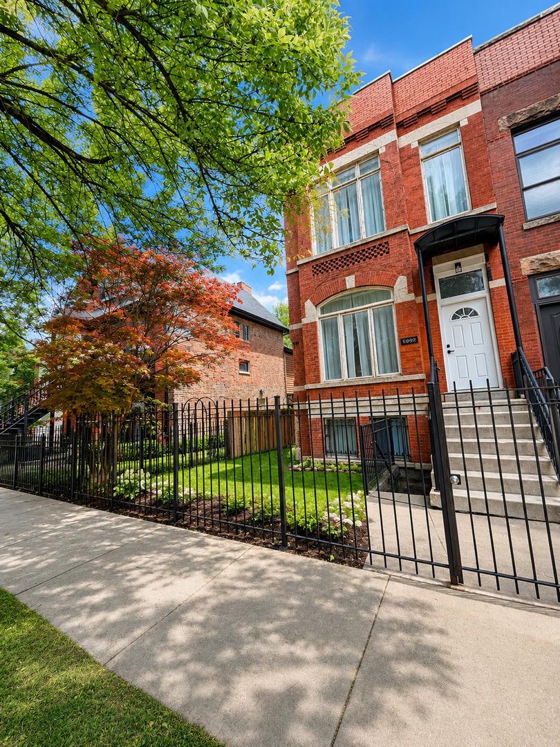 835 S Claremont Ave., Chicago, IL 60612