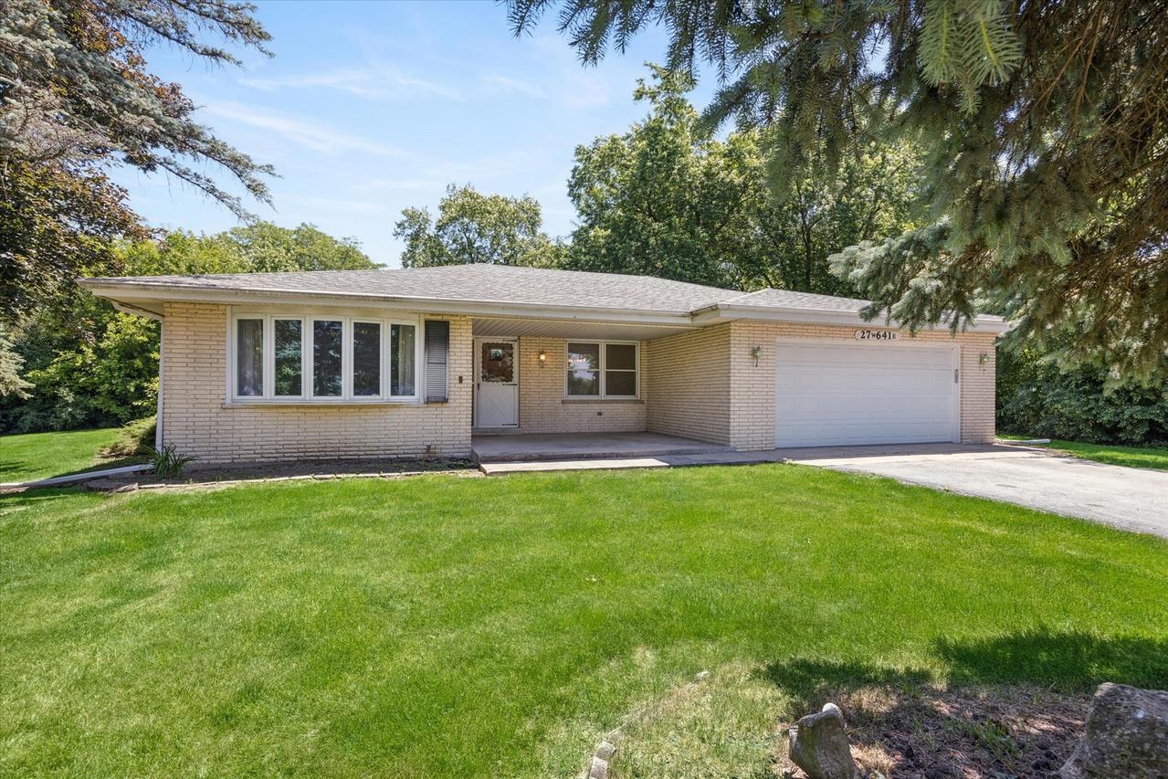 27W641 Holly Ct., West Chicago, IL 60185