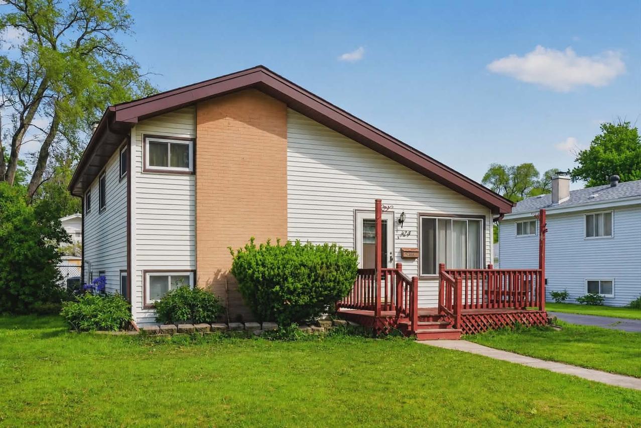 624 W Merle Ave., Villa Park, IL 60181
