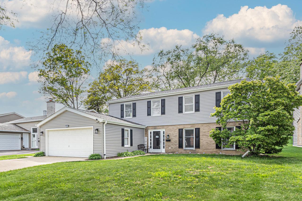 1032 Apple Ln., Lombard, IL 60148