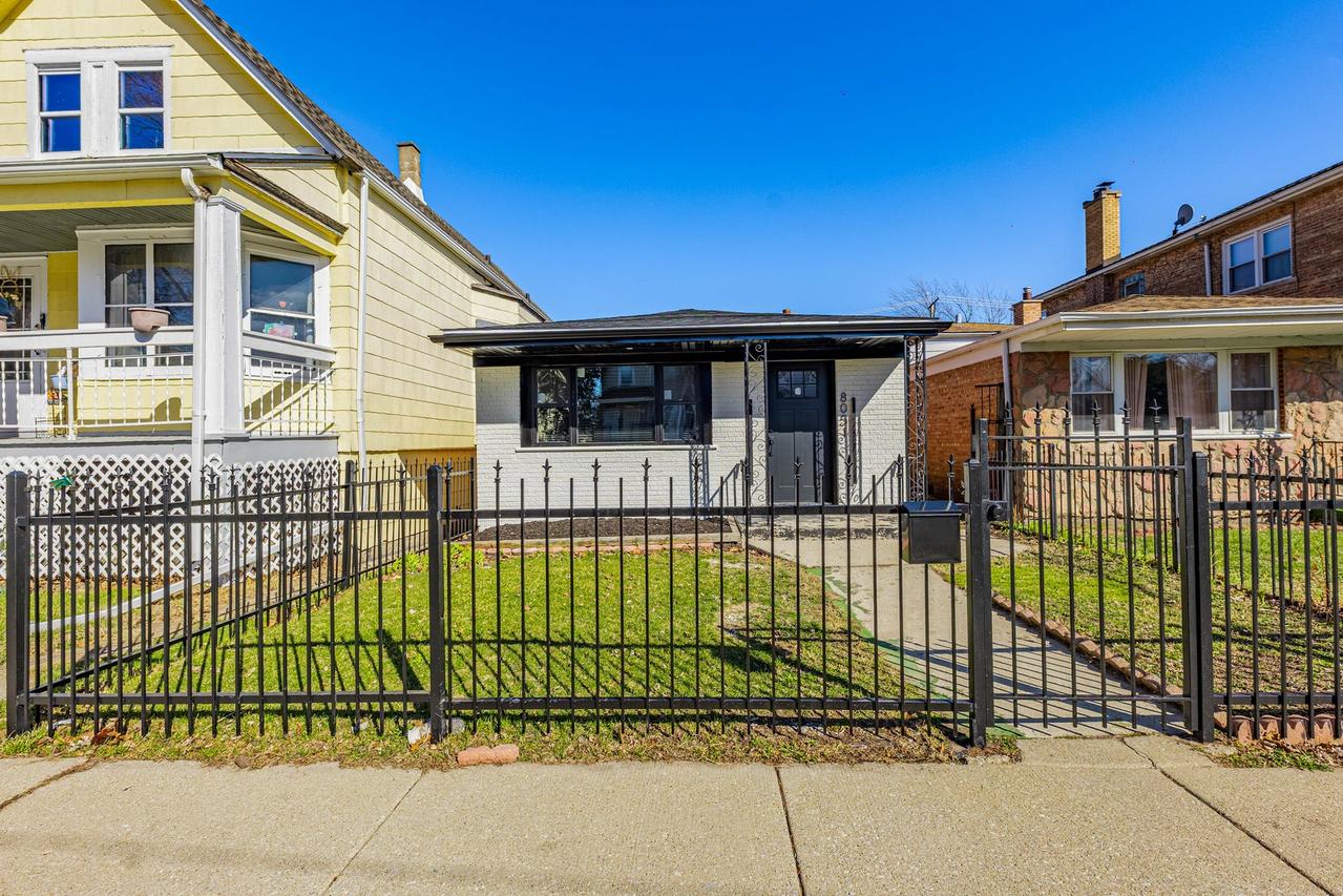 8051 S Escanaba Ave., Chicago, IL 60617