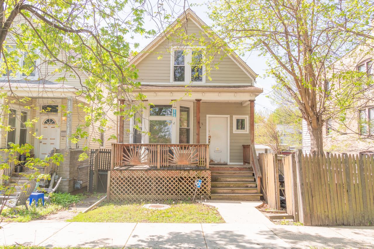 2920 N Richmond St., Chicago, IL 60618