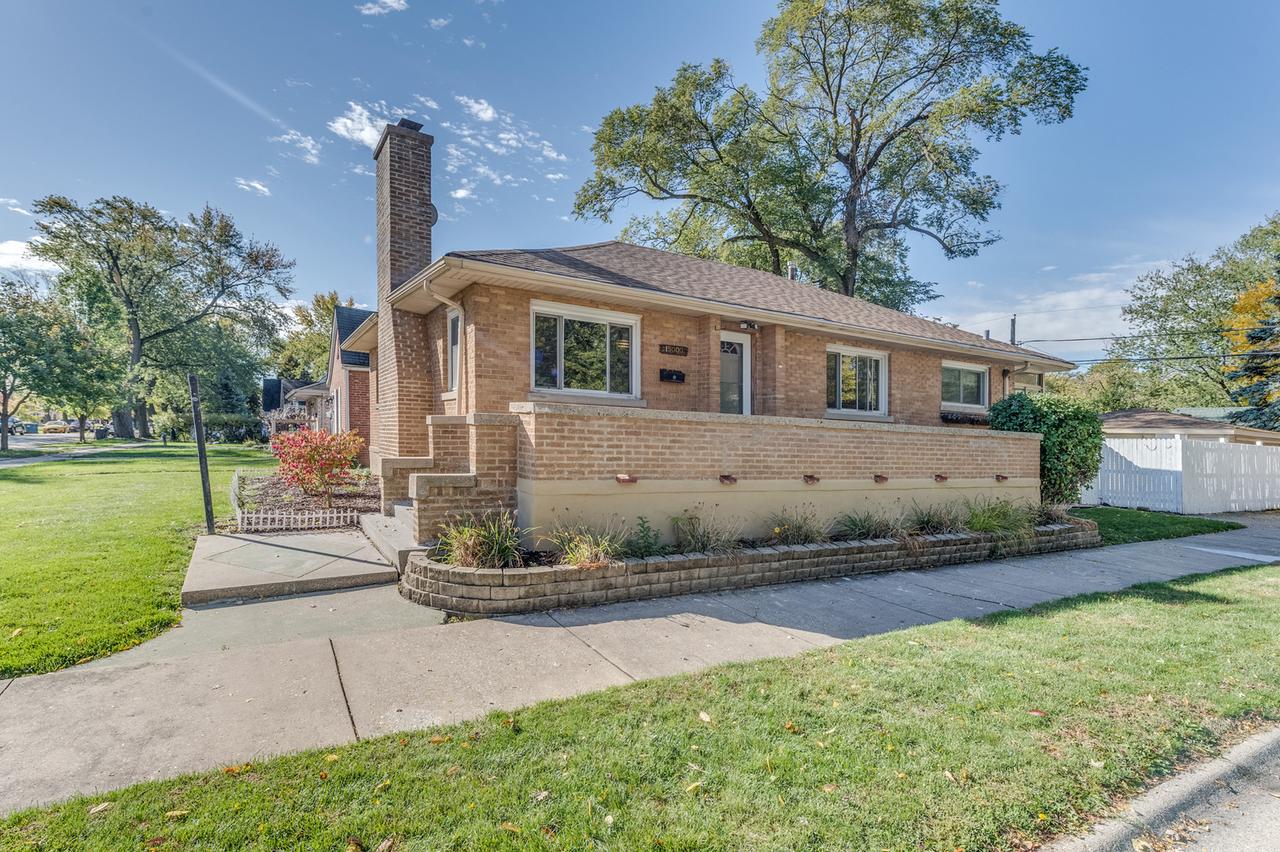 15000 Avers Ave., Midlothian, IL 60445