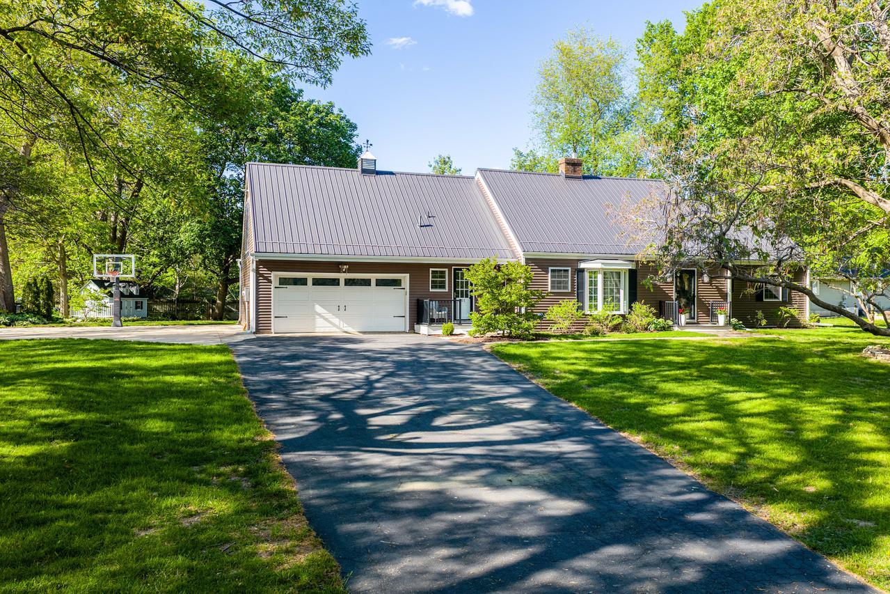 101 W Mill Rd., Sheffield, IL 61361