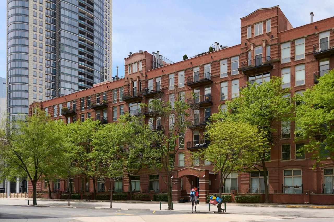 550 N Kingsbury St. #603, Chicago, IL 60654