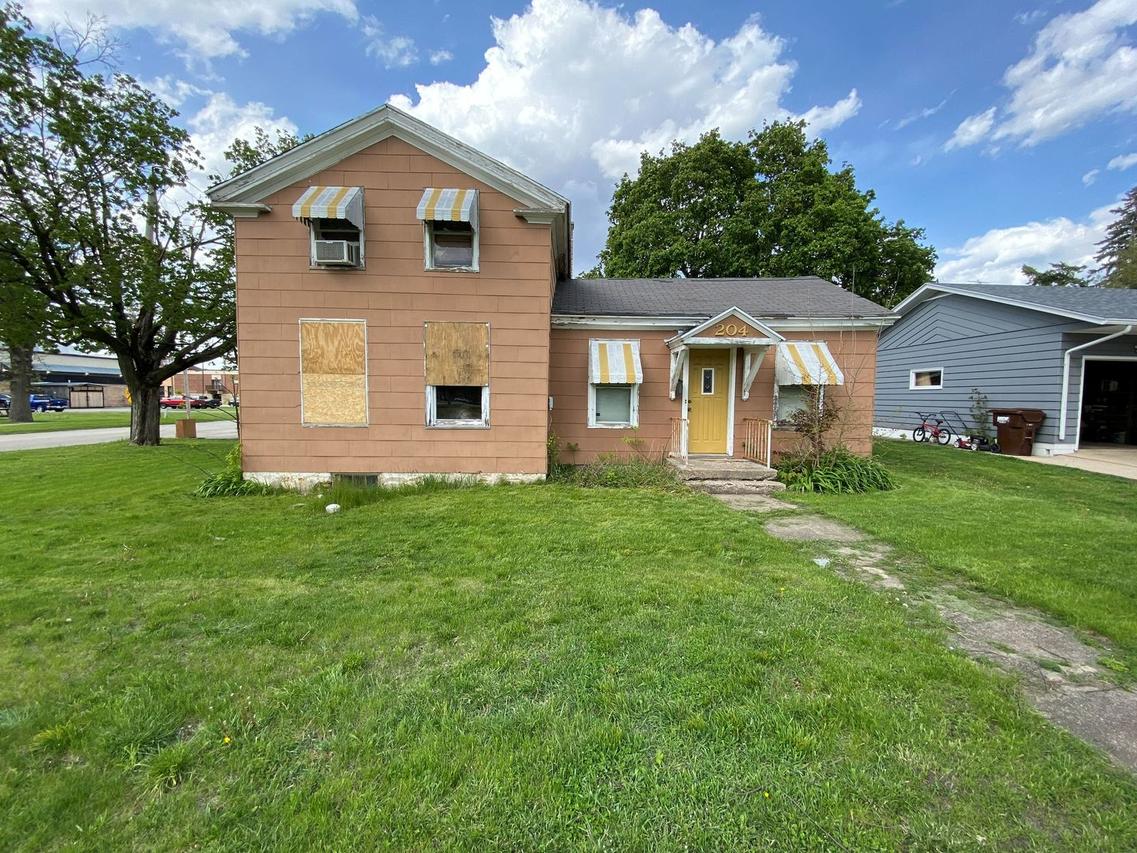 204 E Washington St., Marengo, IL 60152