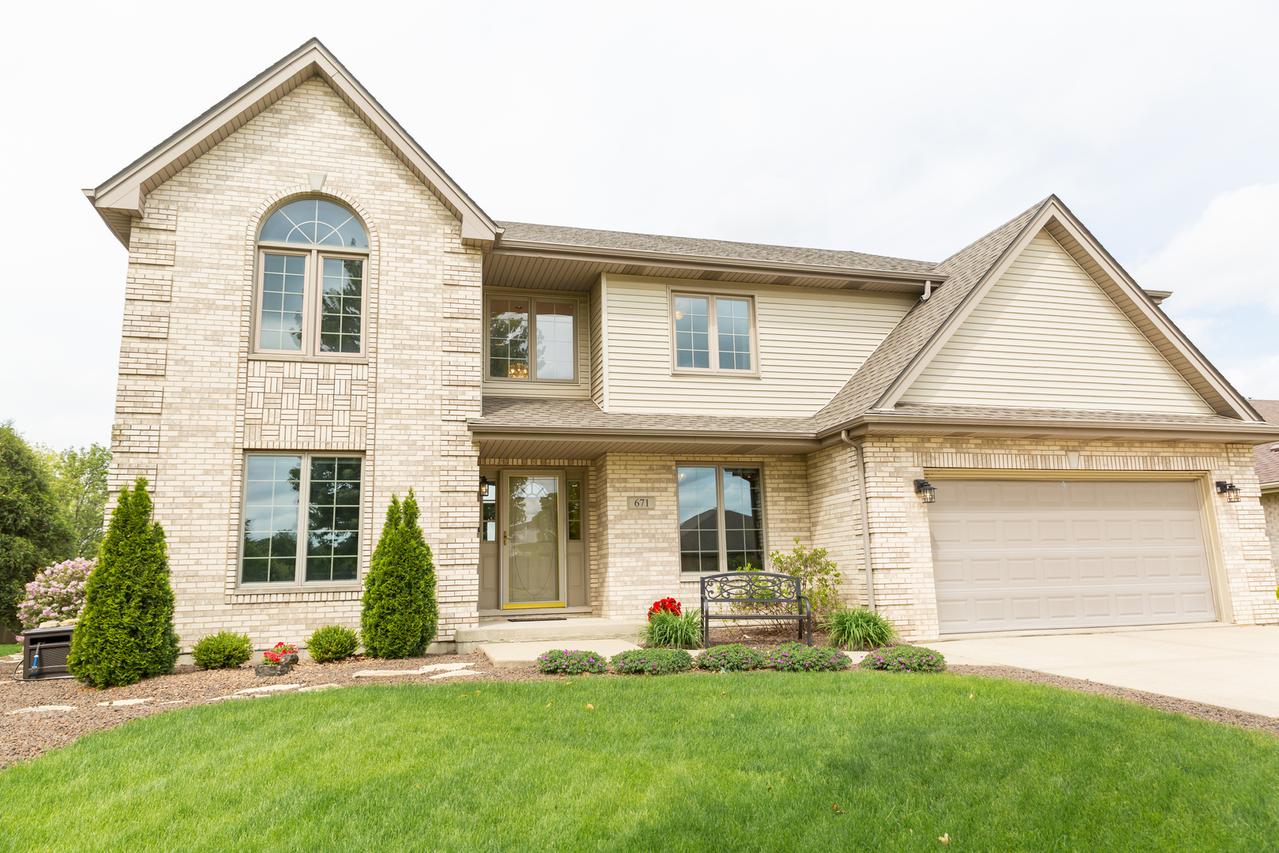 671 Sojourn Rd., New Lenox, IL 60451