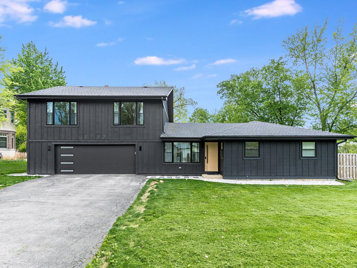 8122 Fairmount Ave., Downers Grove, IL 60516