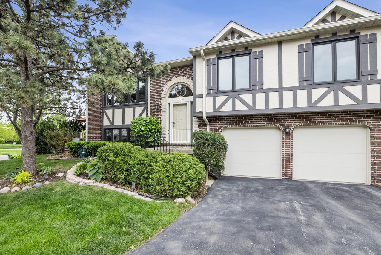 17620 Cambridge Pl. #116, Tinley Park, IL 60487
